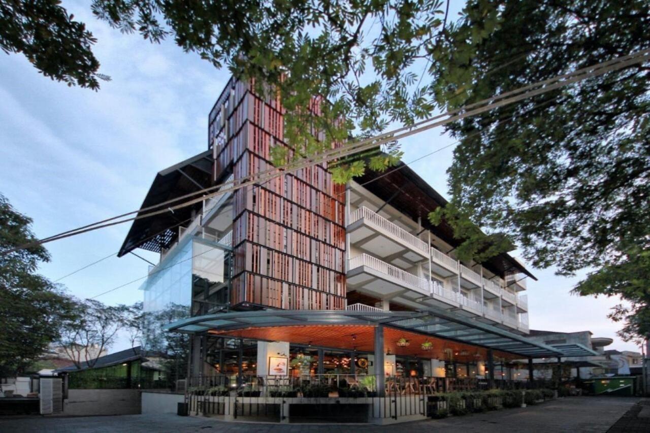 Hay Bandung Hotel Exterior photo