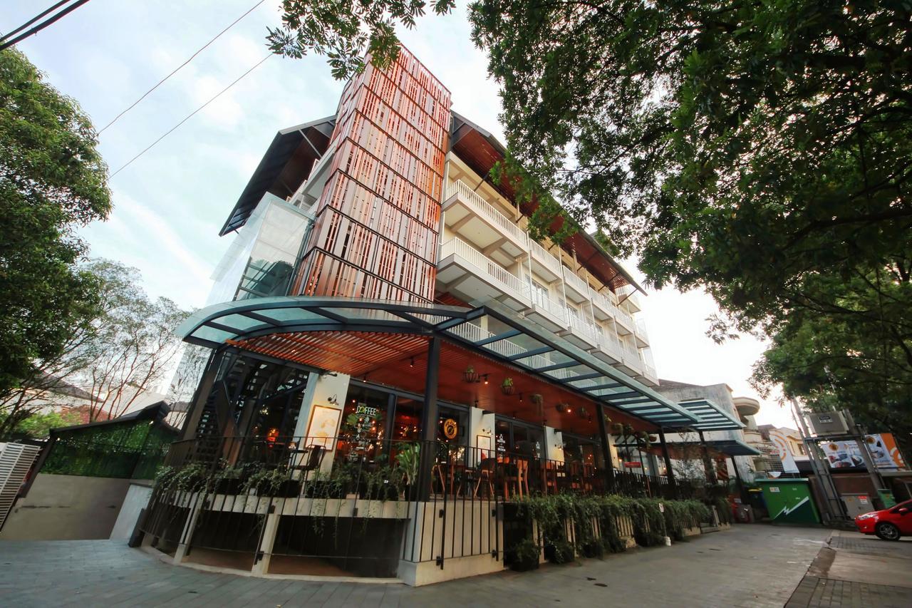 Hay Bandung Hotel Exterior photo