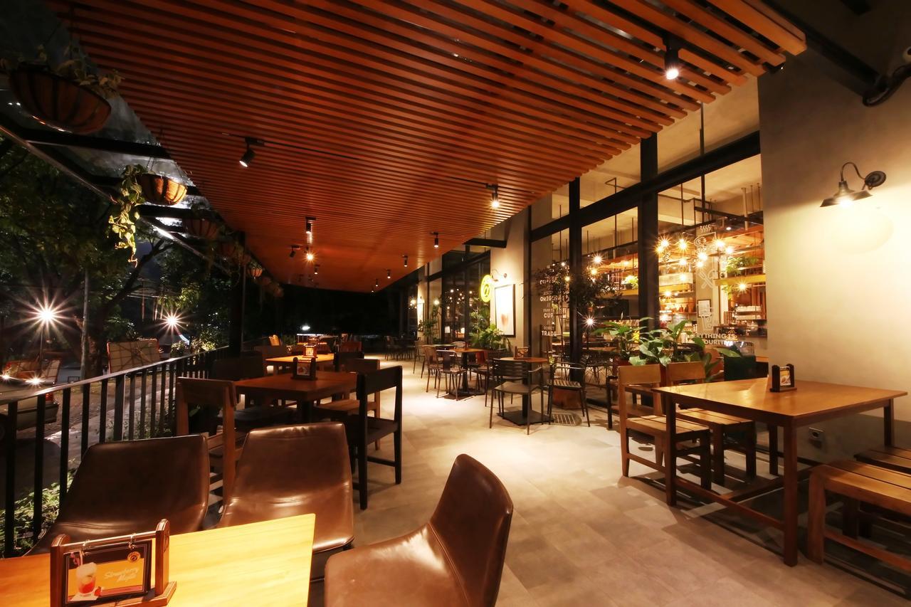Hay Bandung Hotel Exterior photo
